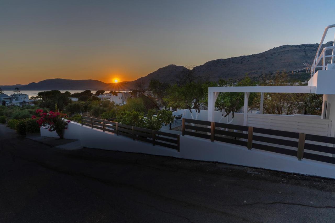 Pounedes Luxury Suites Pefki Exteriér fotografie