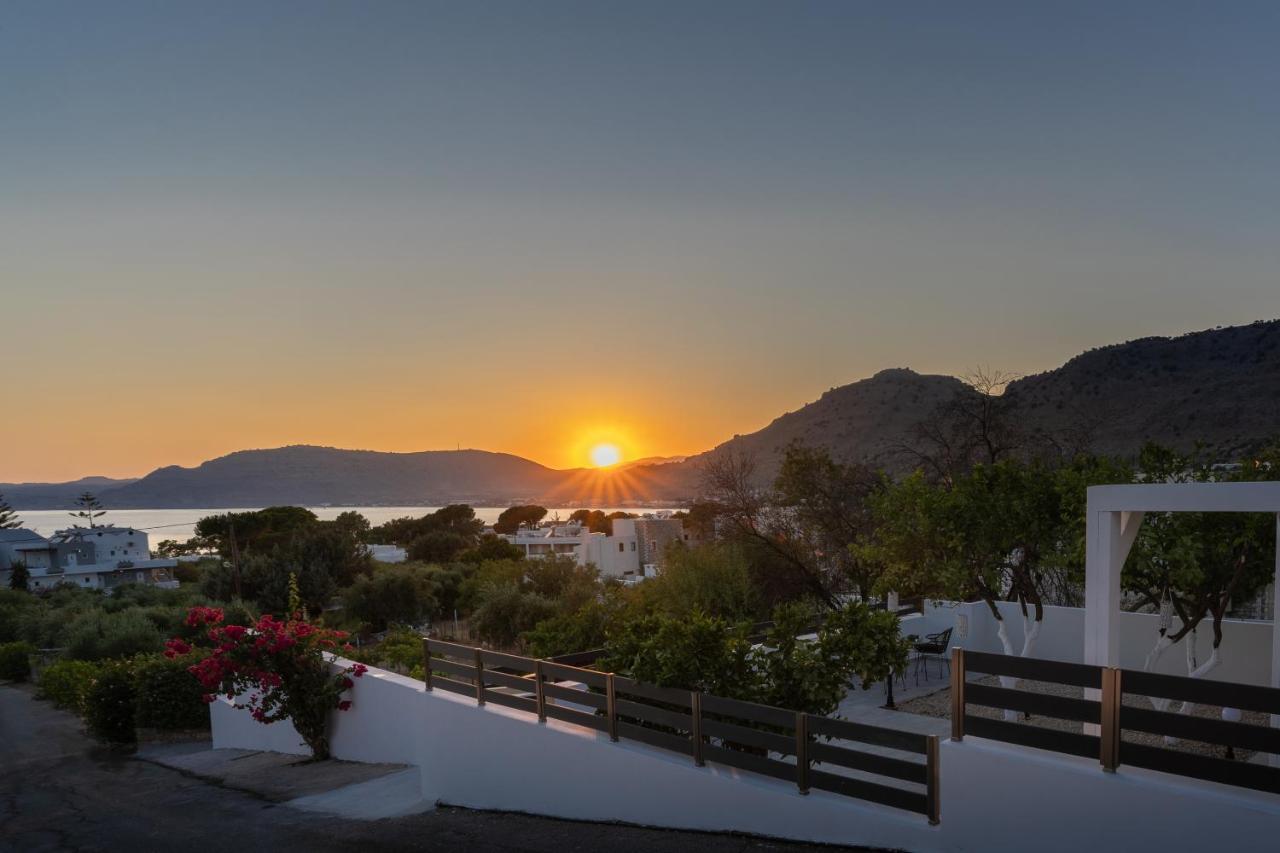 Pounedes Luxury Suites Pefki Exteriér fotografie