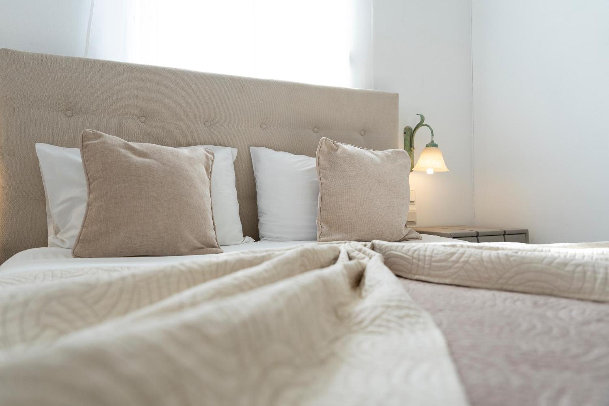 Pounedes Luxury Suites Pefki Pokoj fotografie